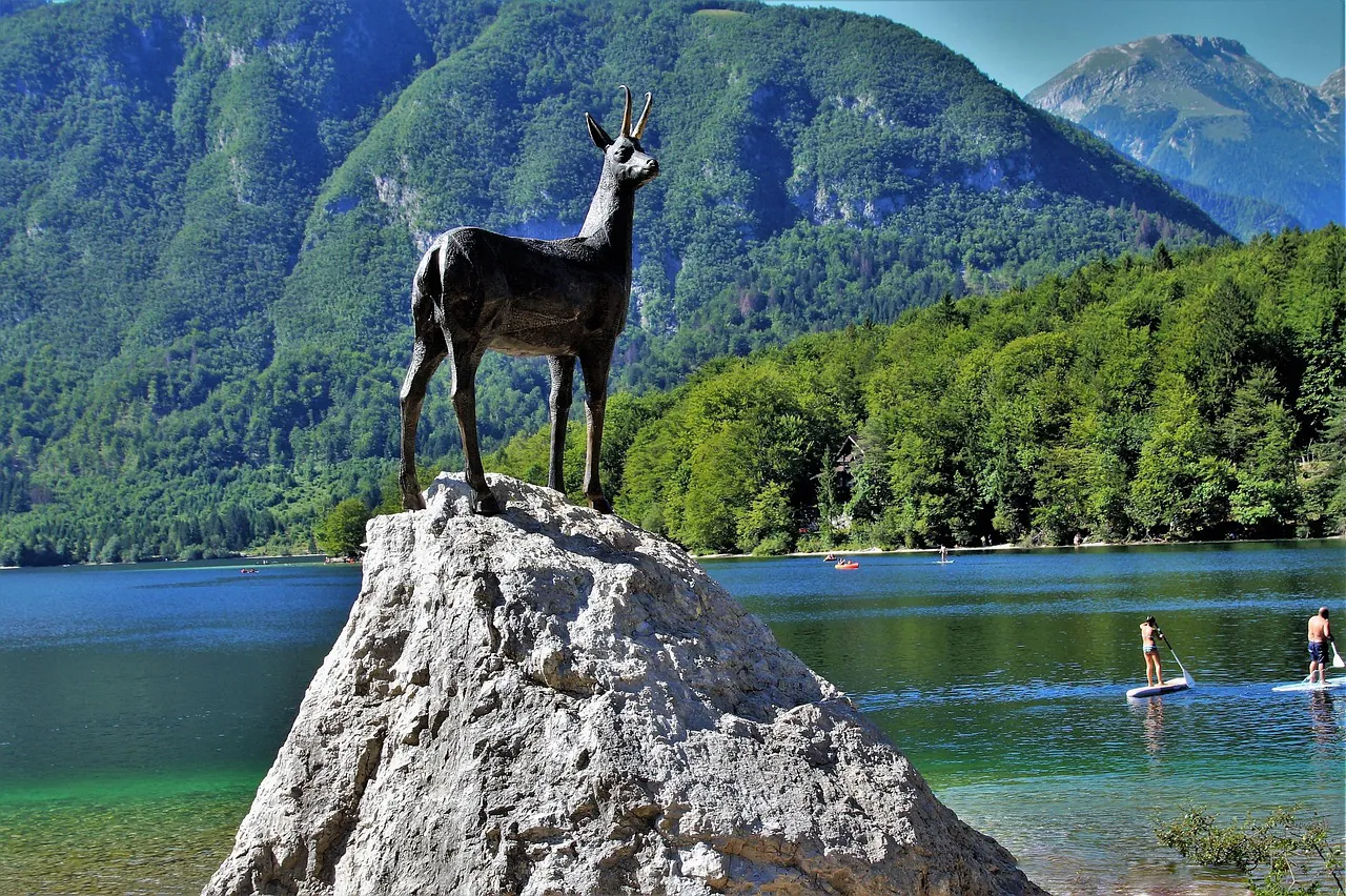 bohinj, lake bohinj, nature, julian alps, slovenia, bohinj lake, monument, mountains, clear water